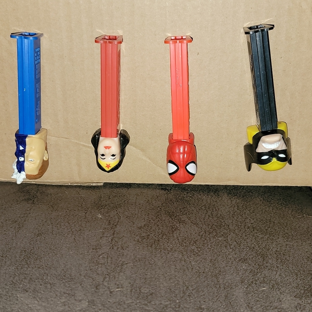 Collectible Pez Dispensers (x4)